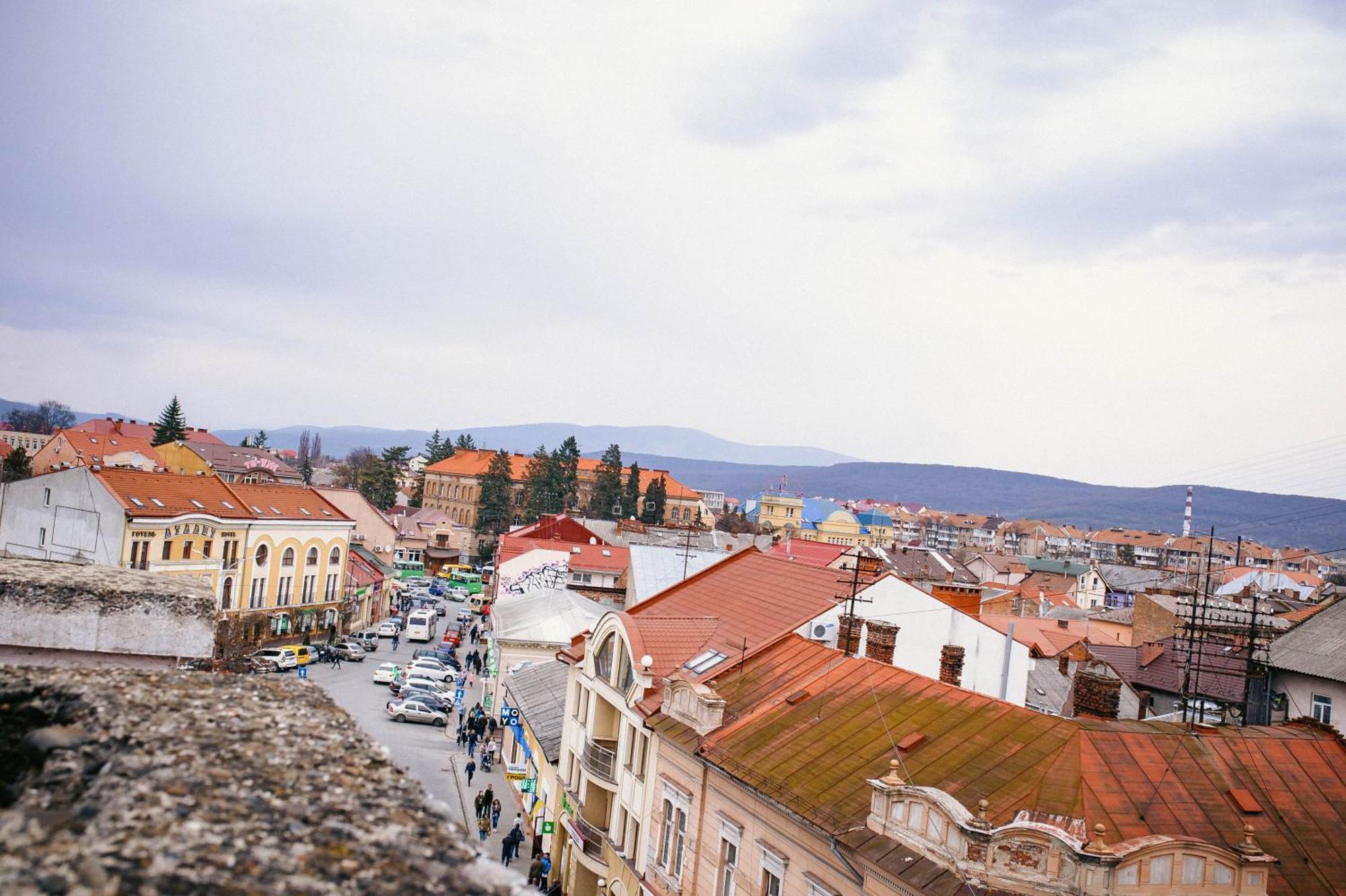 Historical Center Daire Ujgorod Dış mekan fotoğraf